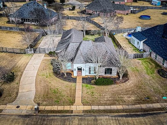 2nd image of 217 W Lauren Dr