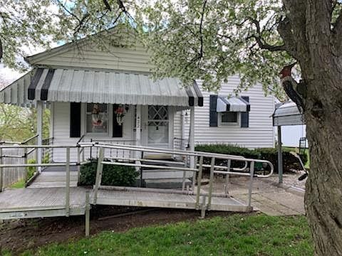 1st image of 422 Charles Ct