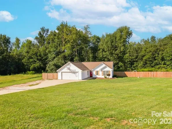 58 Bannister Place Dr, Pageland, SC 29728