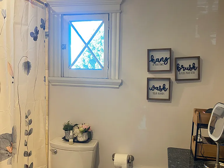 1727 N Bush St — Photo 11