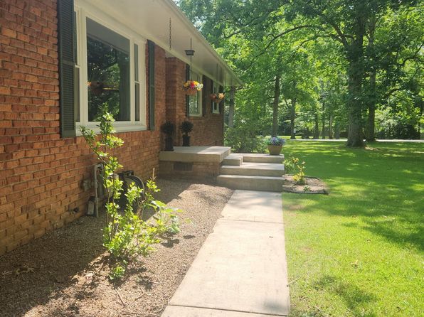 215 White Oak Dr, Manchester, TN 37355
