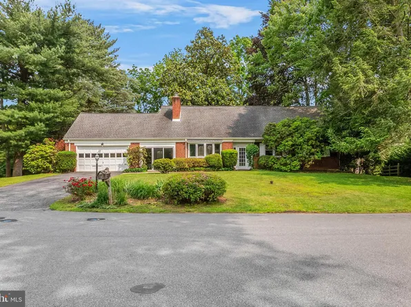 833 Parkridge Dr, Media, PA 19063