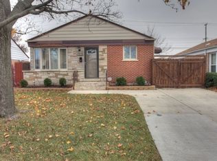 8125 S Kilbourn Ave, Chicago, IL 60652