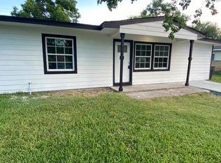 5258 Burma Rd, Houston, TX 77033