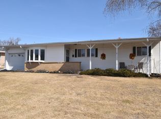 W147N8654 McKinley Dr, Menomonee Falls, WI 53051