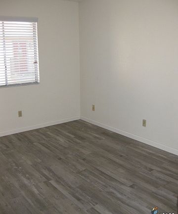 5th image of 344 S Waterman Ave