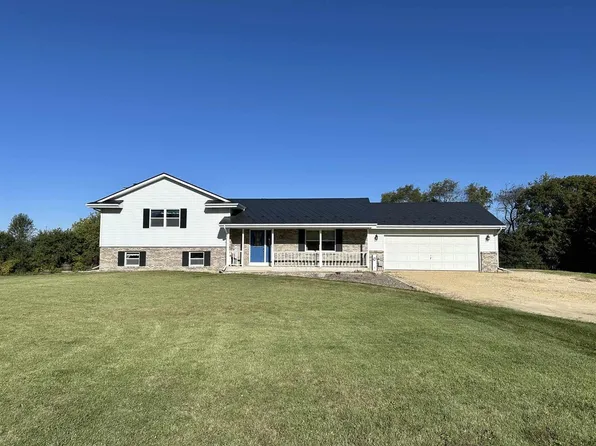 4401 East Palakwia Drive, Janesville, WI 53546