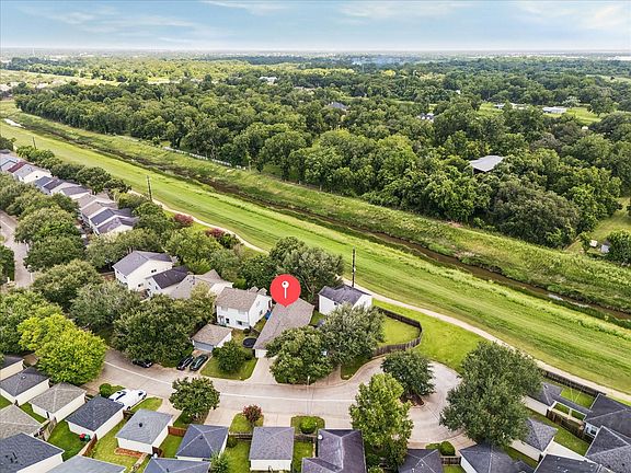 3rd image of 10819 Cobblecreek Way