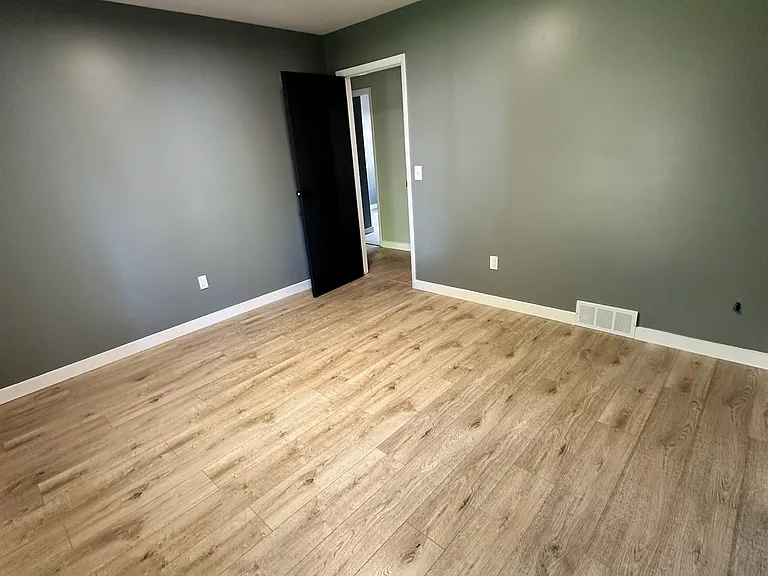 23815 Knickerbocker Rd — Photo 17