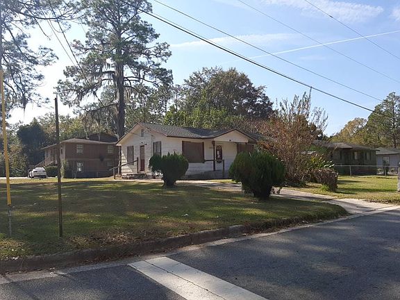 3rd image of 1213 Morningside Dr
