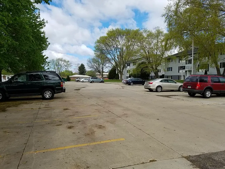 Middletown Square — Photo 19