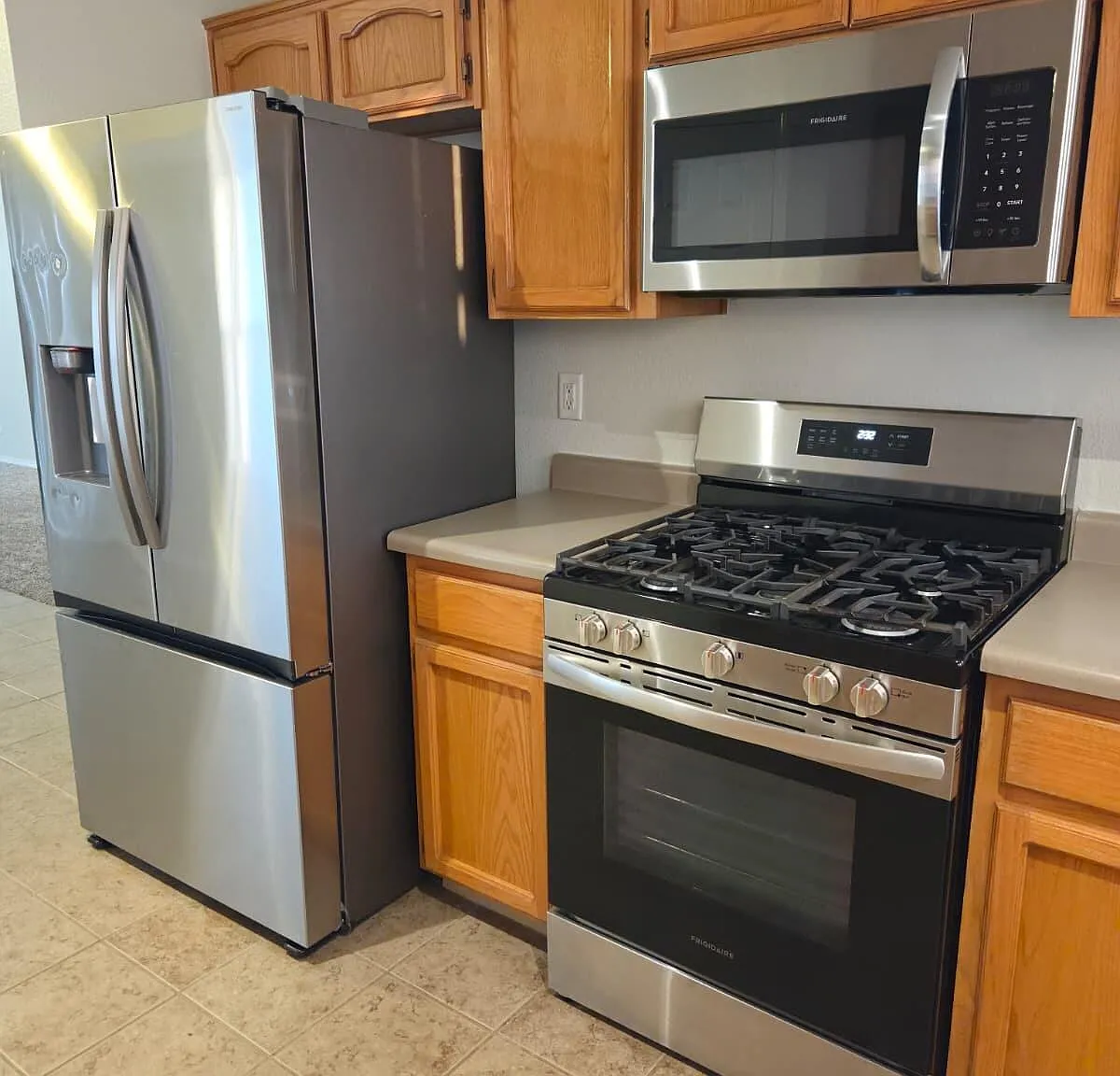 3 bed, 2.5 bath, 2311 sqft, $1,850 — Photo 4