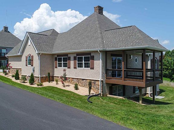3rd image of 1770 Heritage Estates Cir