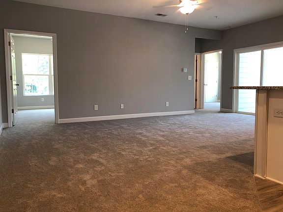 4th image of 2120 Spoleto Ln #201