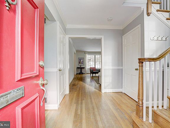 2nd image of 3017 Cleveland Ave NW
