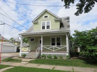 1811 8th St, Moline, IL 61265