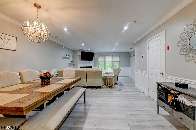 58 Sunrise Dr
