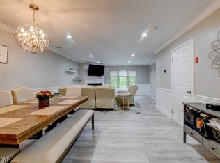 58 Sunrise Dr, Whippany, NJ 07981