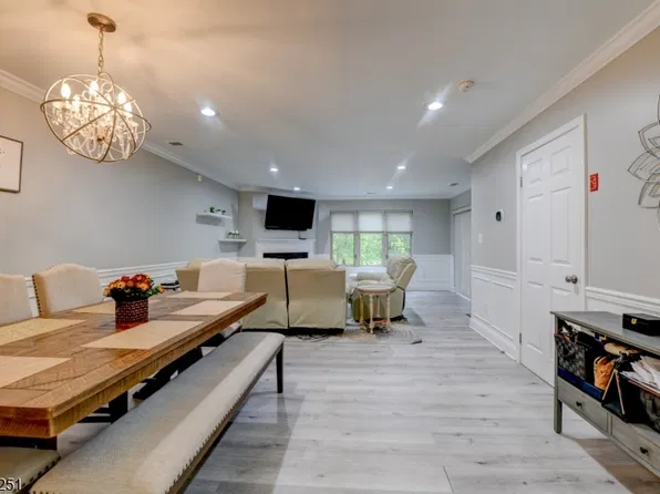 58 Sunrise Dr, Whippany, NJ 07981