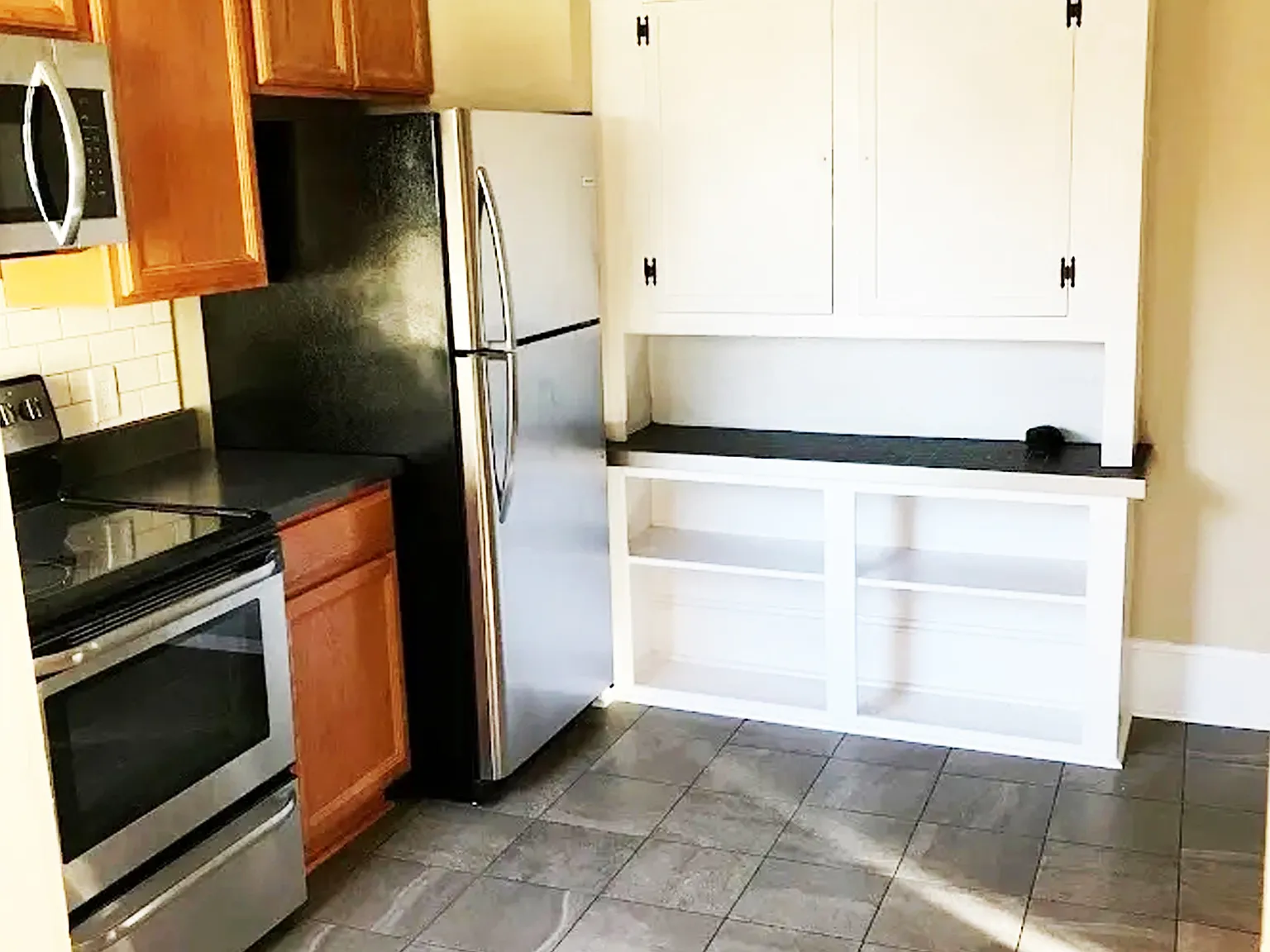 83 Baird Street - B — Photo 3