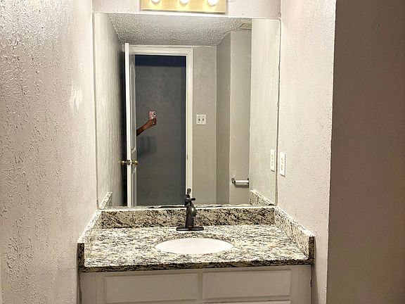 5th image of 2912 S Fielder Rd #2912