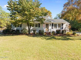 1608 Crest Drive, Aberdeen, NC 28315
