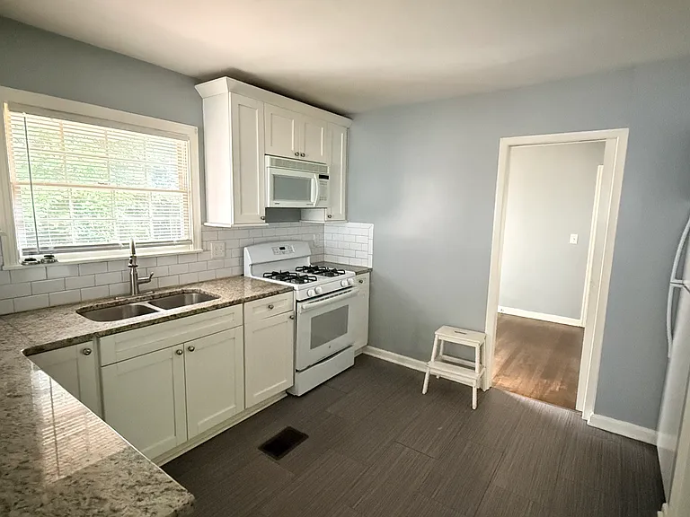 1950 Neely Ave — Photo 21