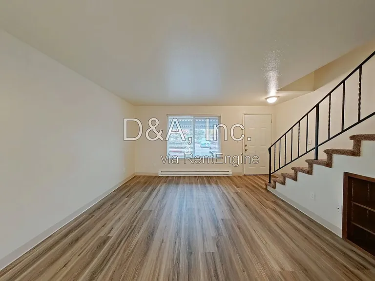 110 NE Conifer Blvd #11 — Photo 3