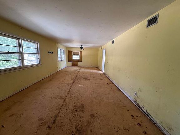 5th image of 157 Cedar Hall Rd