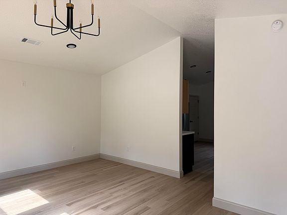 4th image of 714 Johnson Street