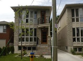 28 Villa Rd, Toronto, ON M8W 1M5
