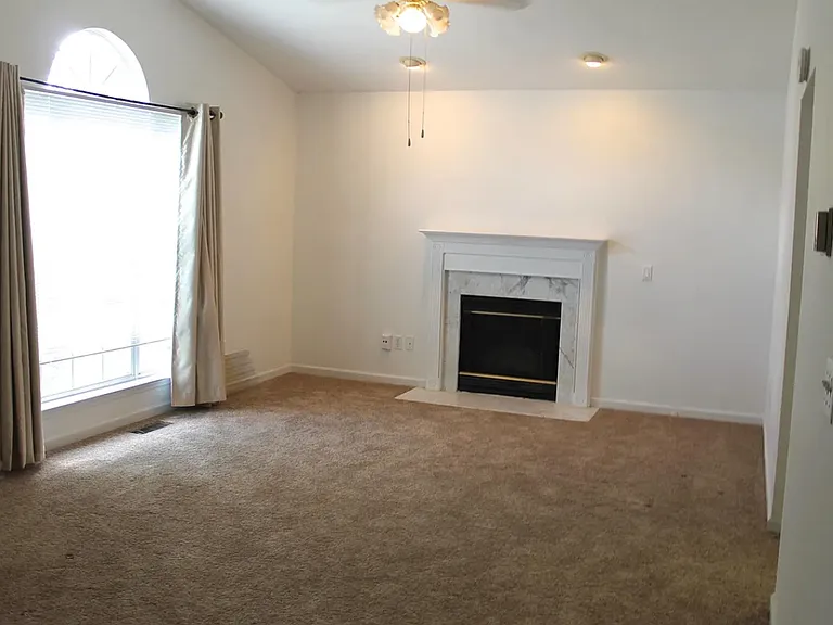 111 Sumner Meadows Ln — Photo 2