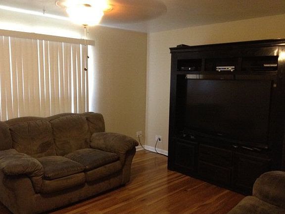 3rd image of 2200 E 14th St