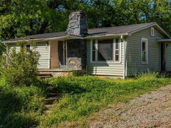 114 Mathis St, Jonesville, NC 28642