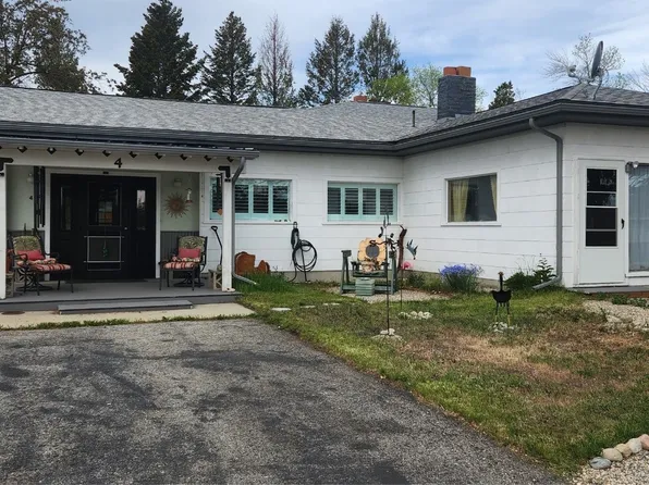 4 Stewart St, Anaconda, MT 59711