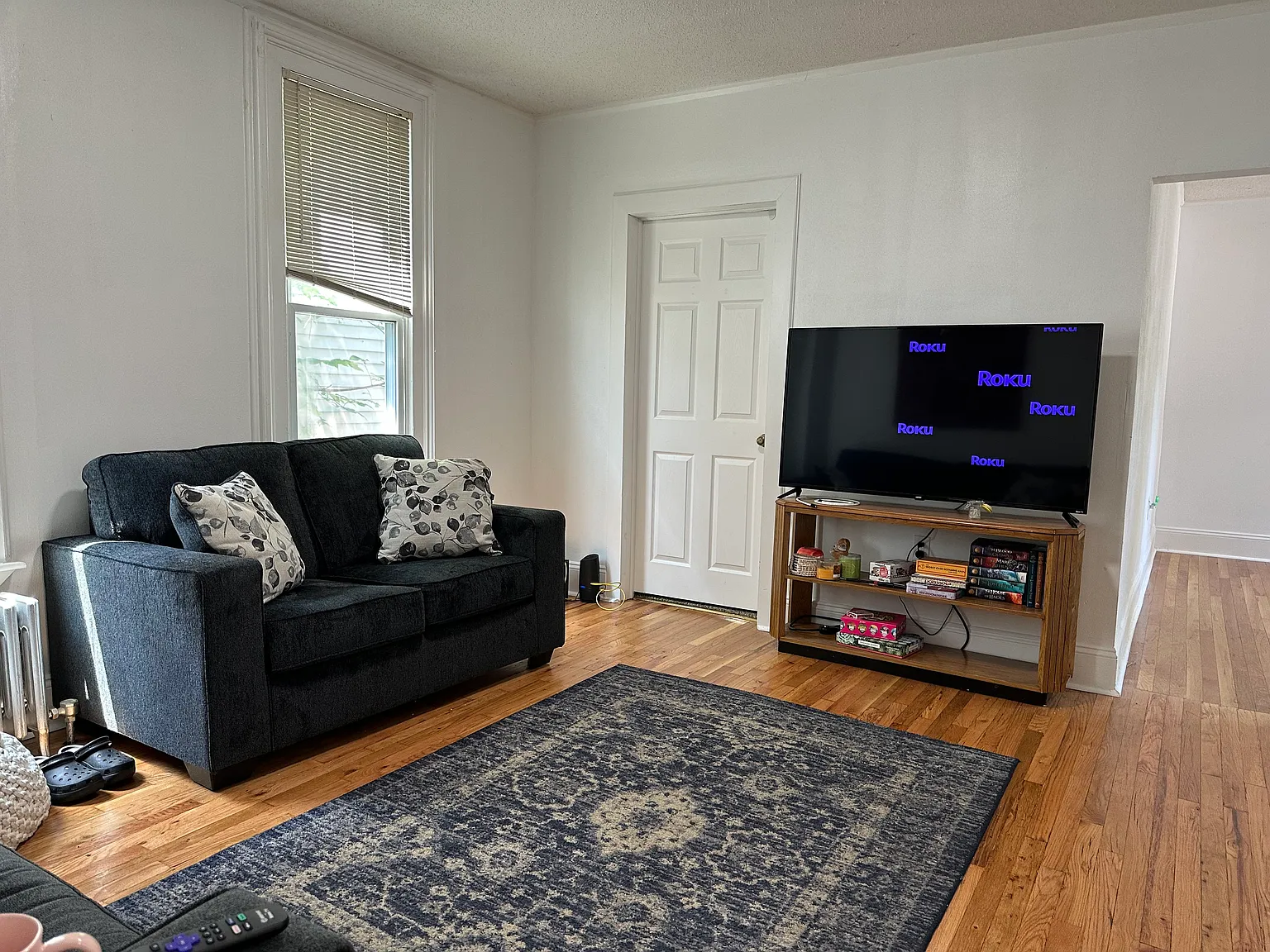 6 bed, 2464 sqft, $4,740 — Photo 4
