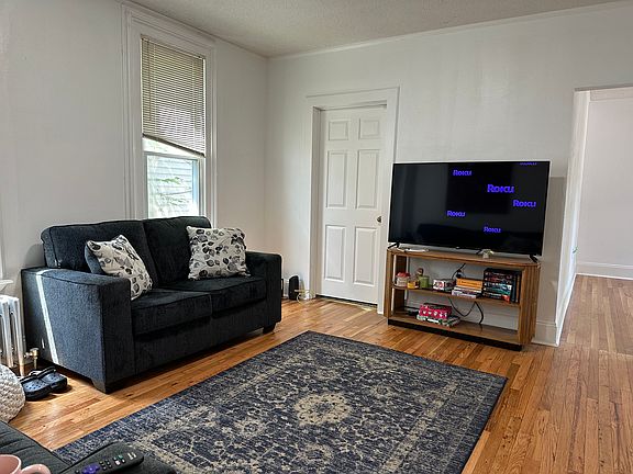 3rd image of 75 Oak St