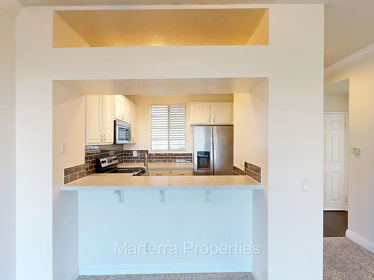 20331 Bluffside Cir #221 — Photo 8