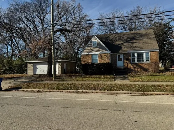 2500 Maple St, Des Plaines, IL 60018