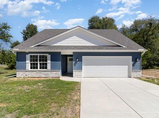 401 Belvoir Rd, Kingsford Heights, IN 46346