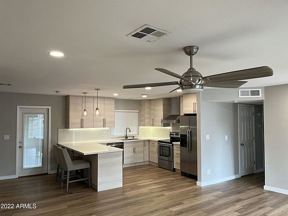 3rd image of 3310 E Helena Dr