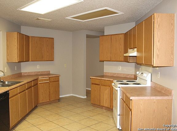 2nd image of 5003 Kallies Cir
