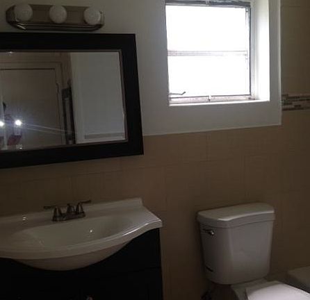 4th image of 111 Palm Ave APT 2