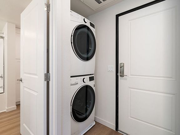 4th image of 1121 Montalban St #104