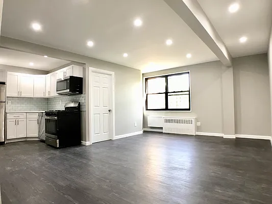 Rented by Bruma Realty LLC | media 12