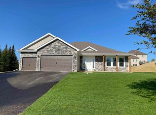 418 Maple Leaf Ln, Poplar Grove, IL 61065