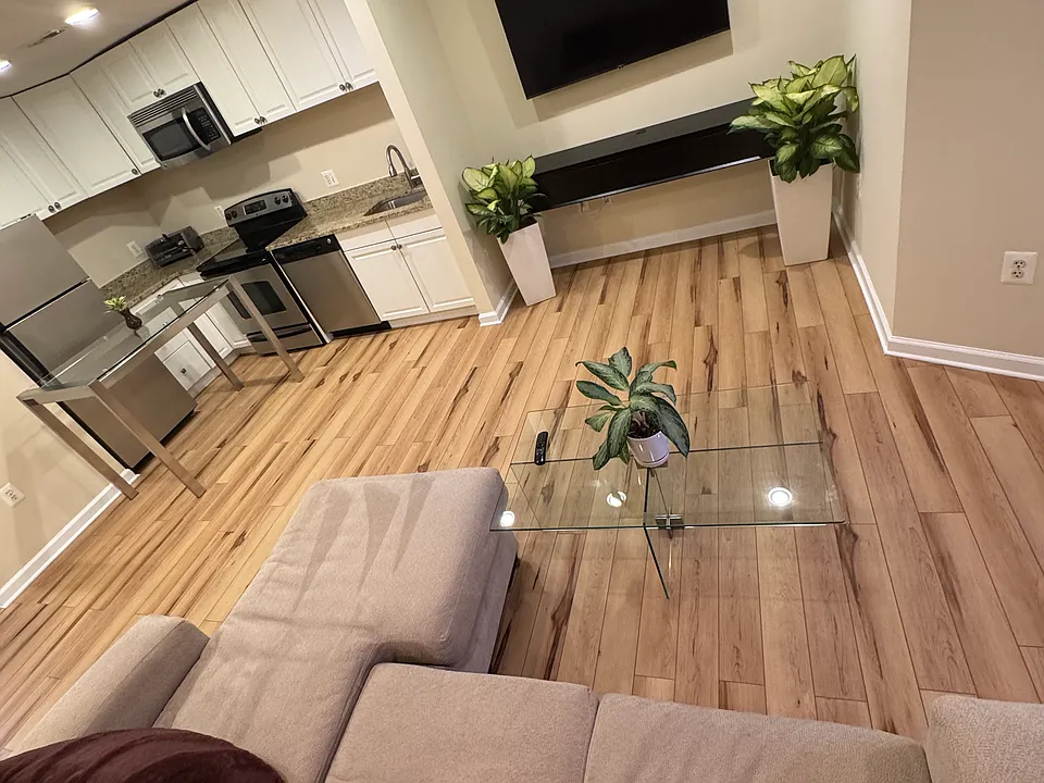 126 Adams St NW #3