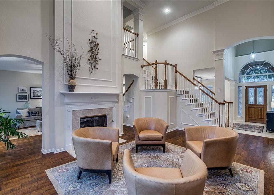 1st image of 2721 Brookside Ln