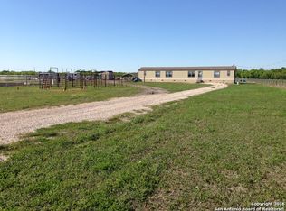 954 County Road 5710, Devine, TX 78016