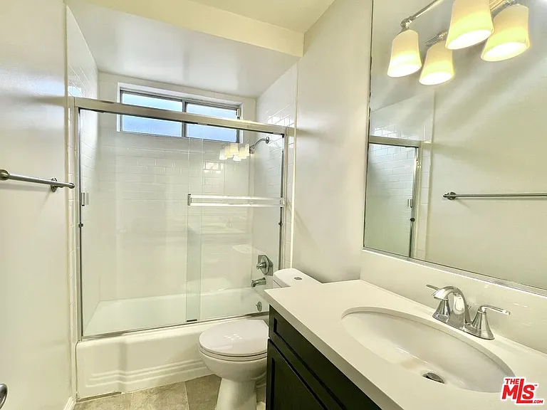1552 Berkeley St #1 — Photo 7